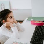 Com a visão de Sérgio Bento De Araújo, o ensino a distância e inclusão mostram como a tecnologia amplia o acesso à educação em diferentes realidades.