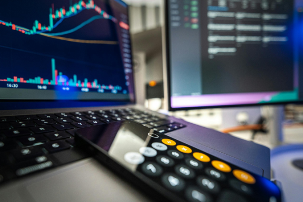 Mercado financeiro reduz projeção de inflação para 2026 e reforça mudança de expectativas