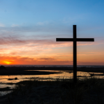 Jose Eduardo De Oliveira e Silva apresenta a liturgia como escola de fé e beleza, moldando mente, coração e gestos dos fiéis.