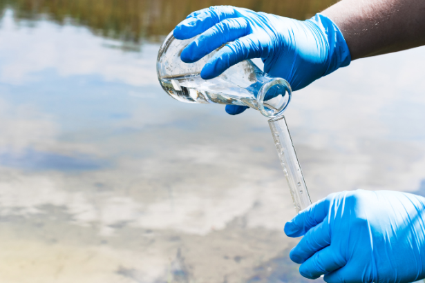Márcio Velho da Silva analisa como o saneamento impulsiona o desenvolvimento urbano e melhora a qualidade de vida nas cidades.
