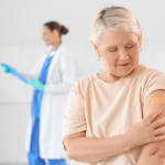 Programas de prevenção e vacinação gratuitos fortalecem a saúde da pessoa idosa e garantem proteção contínua em 2025 — Sindnapi - Sindicato Nacional dos Aposentados, Pensionistas e Idosos.