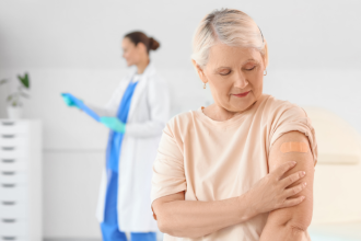 Programas de prevenção e vacinação gratuitos fortalecem a saúde da pessoa idosa e garantem proteção contínua em 2025 — Sindnapi - Sindicato Nacional dos Aposentados, Pensionistas e Idosos.