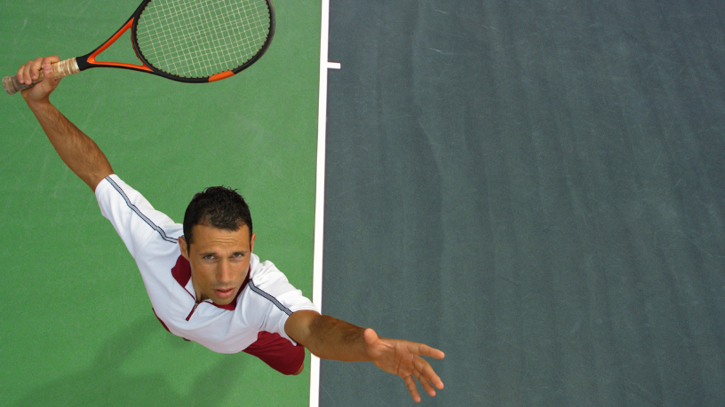 Teciomar Abila apresenta a trajetória de Djokovic, da estreia modesta ao domínio no tênis mundial.